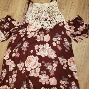 Rue 21 cold shoulder halter top